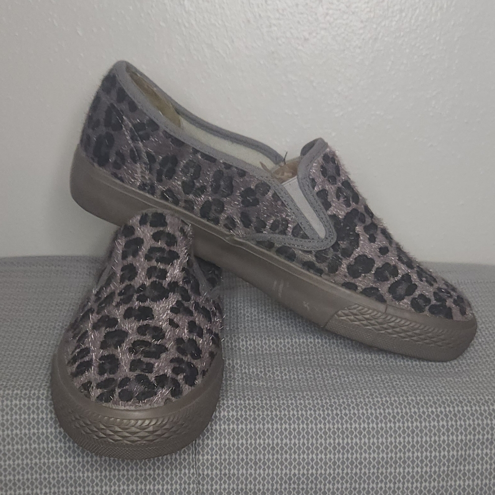 Bucco Capensis grey calf fur Slip on Sneakers leopard print